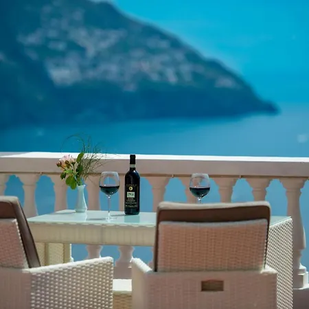 Briganti Seaview Terrace Nocleg ze śniadaniem 4*