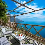 Briganti Exclusive Seaview Terrace Bed and breakfast