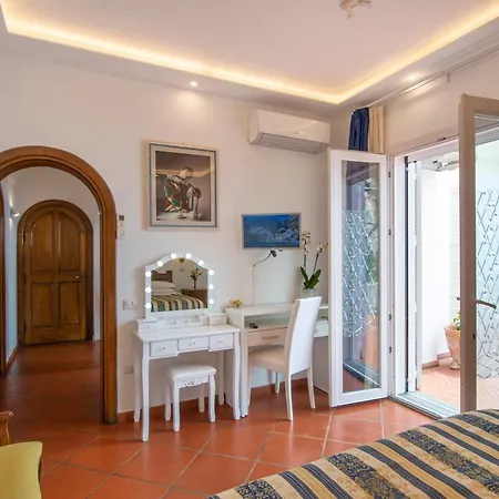 Alojamento de Acomodação e Pequeno-almoço Briganti Seaview Terrace Positano