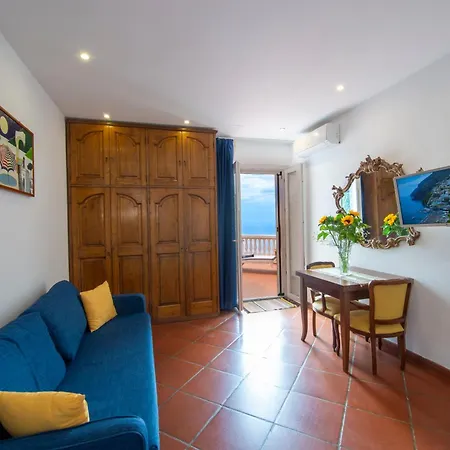 Briganti Exclusive Seaview Terrace Bed & Breakfast 4*