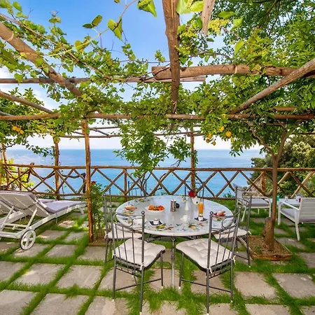 Briganti Seaview Terrace 4* פוזיטנו