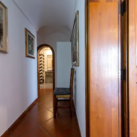 Briganti Seaview Terrace לינה וארוחת בוקר 4*